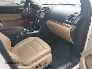 2016 Ford Explorer Limited z VIN 1FM5K8FH1GGC03374, wystawiony jako IAAI lot #41193336 z przebiegiem 124 853 mil mil oraz . Historia ofert i sprzedaży dostępna na DreamBid. Obrazek 5.