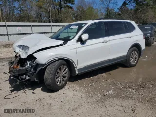 2018 Volkswagen Tiguan SEL with VIN 3VV3B7AX9JM167744, listed as a Copart auction lot 49020105 with 41,455 mi miles and Salvage Title. Bid and sale history available at carsss.com. Image 1.