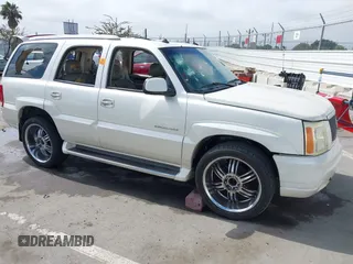 2003 Cadillac Escalade z VIN 1GYEK63N93R319255, wystawiony jako IAAI lot #42371706 z przebiegiem 171 656 mil mil oraz . Historia ofert i sprzedaży dostępna na DreamBid. Obrazek 1.