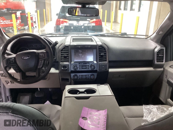 2019 Ford F-150 XL z VIN 1FTEW1CB4KFC20443, wystawiony jako IAAI lot #42806612 z przebiegiem 56 767 mil mil oraz . Historia ofert i sprzedaży dostępna na DreamBid. Obrazek 2.