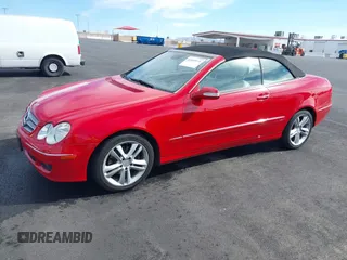 2008 Mercedes-Benz CLK 350 z VIN WDBTK56FX8T094798, wystawiony jako IAAI lot #41555114 z przebiegiem 203 903 mil mil oraz . Historia ofert i sprzedaży dostępna na DreamBid. Obrazek 2.
