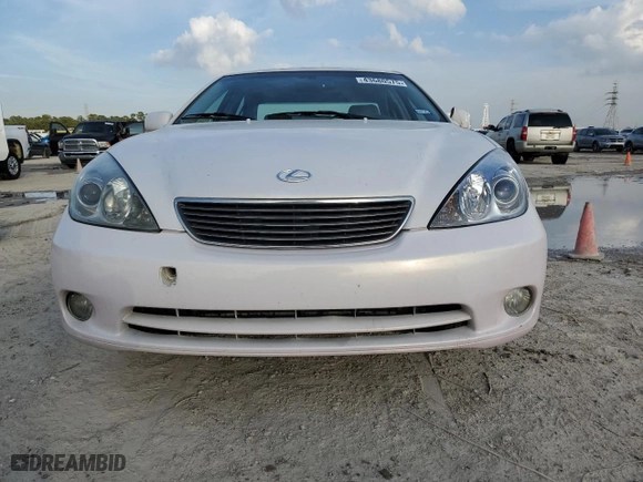 2005 Lexus ES 330 with VIN JTHBA30GX55090335, listed as a Copart auction lot 43680575 with 138,565 mi miles and Salvage Title. Bid and sale history available at carsss.com. Image 5.