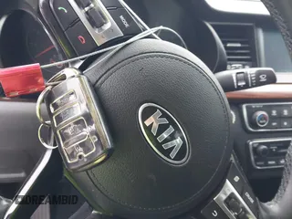 2018 Kia Cadenza Premium with VIN KNALC4J19J5098126, listed as a IAAI auction lot 41583473 with 79,360 mi miles. Bid and sale history available at carsss.com. Image 11.