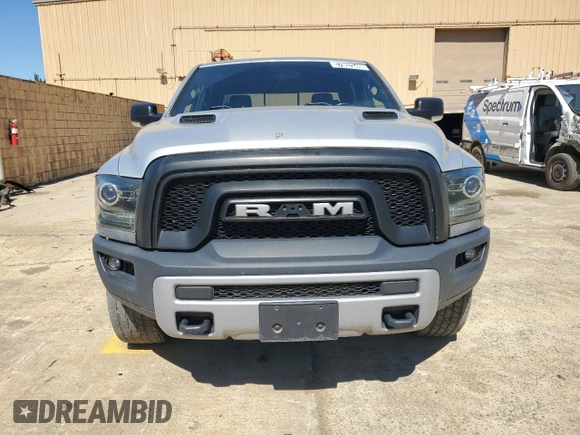2017 Ram 1500 Rebel z VIN 1C6RR7YT4HS531035, wystawiony jako Copart lot #57652345 z przebiegiem 130 013 mil mil oraz Czysty tytuł • Clean title. Historia ofert i sprzedaży dostępna na DreamBid. Obrazek 5.