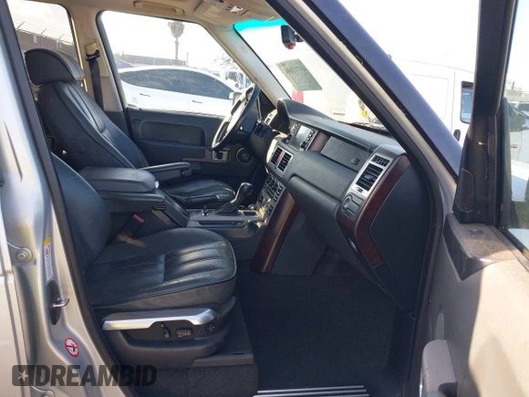 2005 Land Rover Range Rover with VIN SALMF11495A196165, listed as a IAAI auction lot 41742684 with 141,359 mi miles and . Bid and sale history available at DreamBid. Image 5.