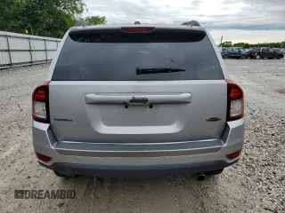 2016 Jeep Compass Sport SE z VIN 1C4NJCBA1GD634477, wystawiony jako Copart lot #50922425 z przebiegiem 141 375 mil mil oraz Szkoda całkowita • Salvage title. Historia ofert i sprzedaży dostępna na DreamBid. Obrazek 6.