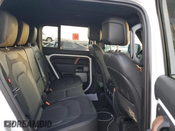 2024 Land Rover Defender X-Dynamic SE z VIN SALE2FEU7R2297275, wystawiony jako Copart lot #76837044 z przebiegiem Nie podano mil oraz Nie do naprawy • Non repairable. Historia ofert i sprzedaży dostępna na DreamBid. Obrazek 10.