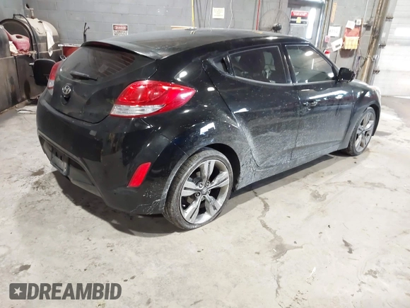 2012 Hyundai Veloster w/Black Int z VIN KMHTC6AD7CU080950, wystawiony jako IAAI lot #41606241 z przebiegiem 86 843 mil mil oraz . Historia ofert i sprzedaży dostępna na DreamBid. Obrazek 4.