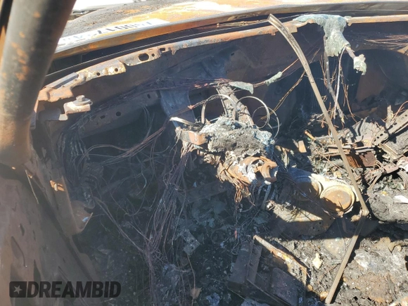 1972 Cadillac Fleetwood z VIN 6B69R2Q224903, wystawiony jako Copart lot #74001734 z przebiegiem Nie podano mil oraz Nie do naprawy • Non repairable. Historia ofert i sprzedaży dostępna na DreamBid. Obrazek 9.
