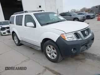 2008 Nissan Pathfinder S with VIN 5N1AR18U58C650987, listed as a IAAI auction lot 41579276 with 197,063 mi miles. Bid and sale history available at carsss.com. Image 1.