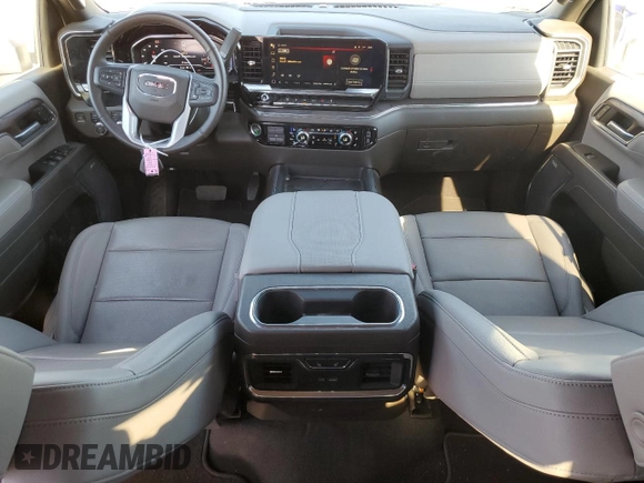 2024 GMC Sierra 3500HD SLT z VIN 1GT49UEY9RF105532, wystawiony jako Copart lot #61956334 z przebiegiem 12 996 mil mil oraz Czysty tytuł • Clean title. Historia ofert i sprzedaży dostępna na DreamBid. Obrazek 8.