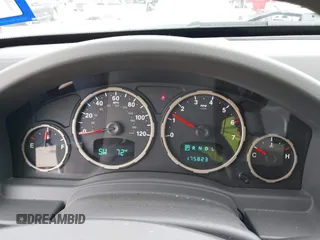 2008 Jeep Liberty Sport z VIN 1J8GP28K78W134159, wystawiony jako IAAI lot #42163994 z przebiegiem 175 823 mil mil oraz . Historia ofert i sprzedaży dostępna na DreamBid. Obrazek 7.