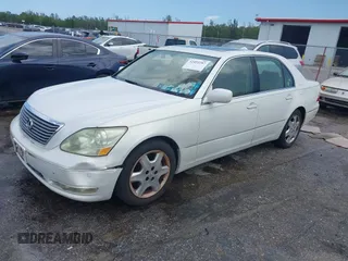 2004 Lexus LS 430 z VIN JTHBN36F240127960, wystawiony jako IAAI lot #42452287 z przebiegiem 74 184 mil mil oraz . Historia ofert i sprzedaży dostępna na DreamBid. Obrazek 2.
