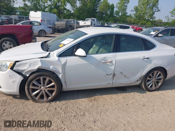 2014 Buick Verano with VIN 1G4PP5SK5E4143690, listed as a IAAI auction lot 42424362 with 100,644 mi miles and . Bid and sale history available at DreamBid. Image 6.