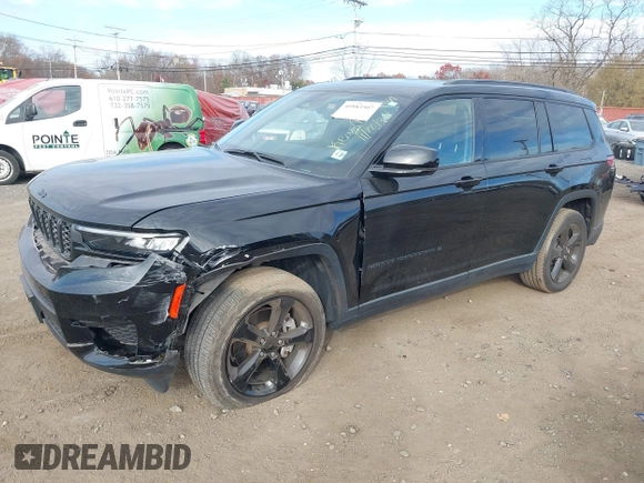 2022 Jeep Grand Cherokee Altitude z VIN 1C4RJKAG1N8524858, wystawiony jako IAAI lot #40883507 z przebiegiem 19 703 mil mil oraz . Historia ofert i sprzedaży dostępna na DreamBid. Obrazek 21.