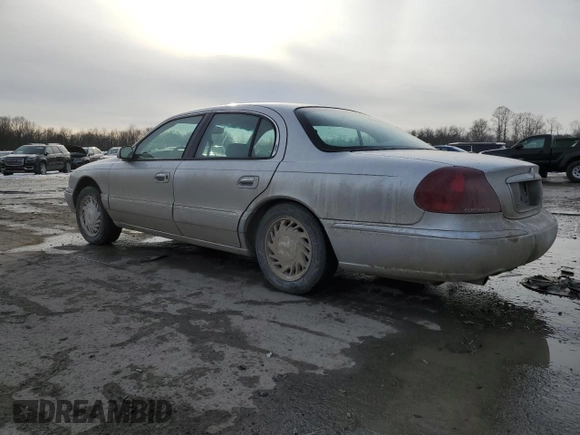 1998 Lincoln Continental with VIN 1LNFM97V0WY741632, listed as a Copart auction lot 42913755 with 192,451 mi miles and Salvage Title. Bid and sale history available at carsss.com. Image 2.