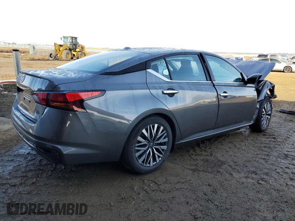 2025 Nissan Altima SV with VIN 1N4BL4DVXSN320757, listed as a Copart auction lot 85480634 with 2,615 mi miles and Salvage Title. Bid and sale history available at DreamBid. Image 3.