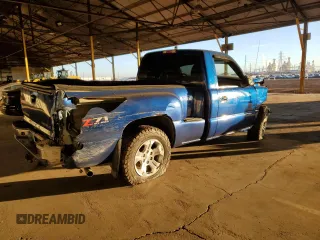 2003 Chevrolet Silverado 1500 LS with VIN 1GCEK14T03Z215548, listed as a Copart auction lot 85168284 with 139,787 mi miles and Salvage Title. Bid and sale history available at DreamBid. Image 3.