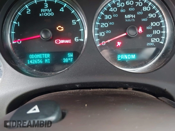 2014 GMC Yukon XL Denali with VIN 1GKS2MEF8ER239777, listed as a IAAI auction lot 41192009 with 142,656 mi miles. Bid and sale history available at carsss.com. Image 7.