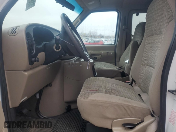 2002 Ford Econoline Passenger XL с VIN 1FBSS31L42HA49207, выставлен на аукционе Copart как лот 83612874 с пробегом 73 337 миль миль и На запчасти • Non repairable. История ставок и продаж доступна на DreamBid. Изображение 7.