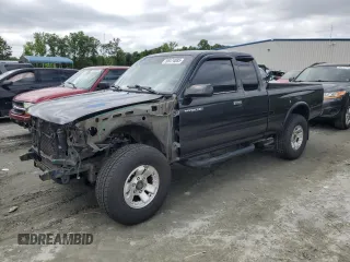 2000 Toyota Tacoma with VIN 4TAWN72N5YZ671339, listed as a Copart auction lot 58474085 with 104,968 mi miles and Salvage title. Bid and sale history available at DreamBid. Image 1.