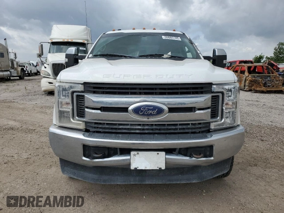 2019 Ford F-350 XL with VIN 1FT8W3DT1KEE82149, listed as a Copart auction lot 63997105 with 300,158 mi miles and Salvage title. Bid and sale history available at DreamBid. Image 5.