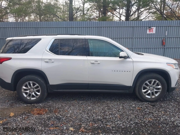 2019 Chevrolet Traverse LT Cloth with VIN 1GNEVGKW6KJ127390, listed as a IAAI auction lot 41971142 with 44,335 mi miles. Bid and sale history available at carsss.com. Image 13.
