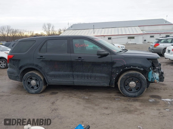 2016 Ford Police Interceptor Utility z VIN 1FM5K8AR6GGA62950, wystawiony jako IAAI lot #41521566 z przebiegiem 139 127 mil mil oraz . Historia ofert i sprzedaży dostępna na DreamBid. Obrazek 13.