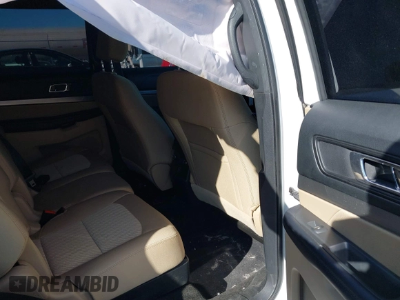 2017 Ford Explorer z VIN 1FM5K7BH8HGD95989, wystawiony jako IAAI lot #41185041 z przebiegiem 40 984 mil mil oraz . Historia ofert i sprzedaży dostępna na DreamBid. Obrazek 8.