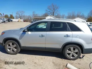 2013 Kia Sorento EX with VIN 5XYKU4A24DG390573, listed as a IAAI auction lot 41628998 with 137,145 mi miles and . Bid and sale history available at carsss.com. Image 14.