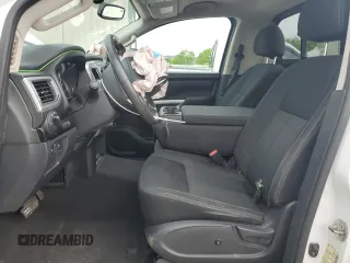 2017 Nissan Titan SV z VIN 1N6AA1RP1HN561729, wystawiony jako Copart lot #56866115 z przebiegiem 27 590 mil mil oraz Szkoda całkowita • Salvage title. Historia ofert i sprzedaży dostępna na DreamBid. Obrazek 7.