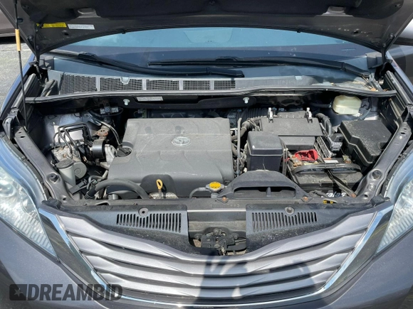 2015 Toyota Sienna Limited с VIN 5TDDK3DC4FS117555, выставлен на аукционе Copart как лот 65460185 с пробегом 141 188 миль миль и Чистый • Clean title. История ставок и продаж доступна на DreamBid. Изображение 8.
