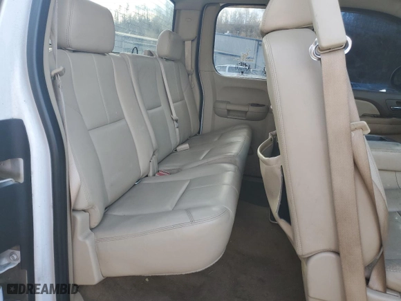 2009 Chevrolet Silverado 1500 LTZ with VIN 1GCEK39049Z136547, listed as a Copart auction lot 82596254 with 171,433 mi miles and Salvage Title. Bid and sale history available at carsss.com. Image 10.