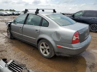 2004 Volkswagen Passat GLX with VIN WVWRH63B84P107858, listed as a Copart auction lot 62022524 with 141,500 mi miles and Salvage title. Bid and sale history available at DreamBid. Image 2.