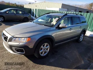 2013 Volvo XC70 3.2L with VIN YV4940BZXD1161573, listed as a Copart auction lot 43947975 with 107,816 mi miles and Salvage Title. Bid and sale history available at DreamBid. Image 1.