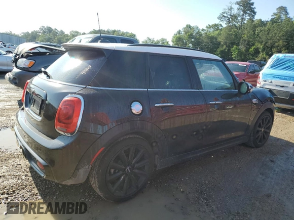 2016 MINI Hardtop 4 Door S z VIN WMWXU3C52G2B67552, wystawiony jako Copart lot #55983245 z przebiegiem 85 180 mil mil oraz Szkody całkowita. Historia ofert i sprzedaży dostępna na DreamBid. Obrazek 3.