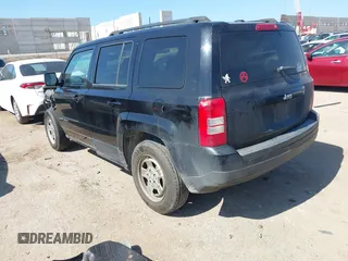 2016 Jeep Patriot Sport with VIN 1C4NJPBA7GD669757, listed as a IAAI auction lot 42515905 with 176,553 mi miles and . Bid and sale history available at DreamBid. Image 3.