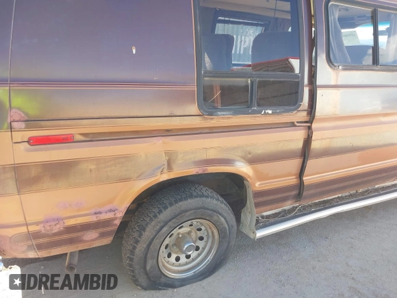 1982 Ford Econoline Cargo with VIN 1FDDE14G1CHB17412, listed as a IAAI auction lot 41938698 with 82,852 mi miles and . Bid and sale history available at DreamBid. Image 6.