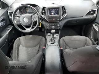 2019 Jeep Cherokee Latitude z VIN 1C4PJMCB0KD283723, wystawiony jako Copart lot #56019935 z przebiegiem 85 283 mil mil oraz Szkoda całkowita • Salvage title. Historia ofert i sprzedaży dostępna na DreamBid. Obrazek 8.