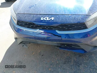 2024 Kia Forte LXS with VIN 3KPF24AD5RE728317, listed as a IAAI auction lot 42205454 with 32,694 mi miles and . Bid and sale history available at DreamBid. Image 6.