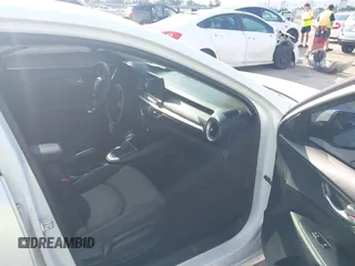2021 Kia Forte LXS с VIN 3KPF24AD9ME304082, выставлен на аукционе IAAI как лот 42400258 с пробегом 64 053 миль миль и . История ставок и продаж доступна на DreamBid. Изображение 5.