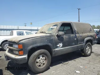1994 Chevrolet Blazer z VIN 1GNEK18K4RJ432732, wystawiony jako Copart lot #67911454 z przebiegiem 221 471 mil mil oraz Czysty tytuł • Clean title. Historia ofert i sprzedaży dostępna na DreamBid. Obrazek 1.