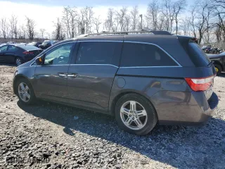 2013 Honda Odyssey Touring with VIN 5FNRL5H90DB028659, listed as a Copart auction lot 46602375 with 285,366 mi miles and Clean Title. Bid and sale history available at carsss.com. Image 2.