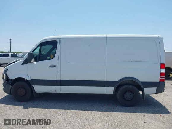 2017 Mercedes-Benz Sprinter Cargo Worker with VIN WD3PE7CD7HP561915, listed as a IAAI auction lot 41915896 with Not Provided miles. Bid and sale history available at carsss.com. Image 14.