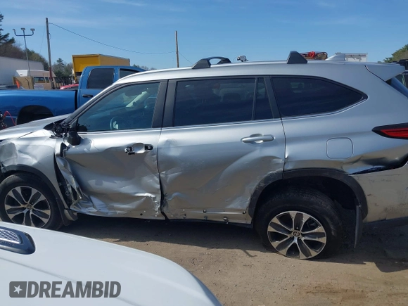 2023 Toyota Highlander L z VIN 5TDKDRBH6PS044676, wystawiony jako IAAI lot #42094125 z przebiegiem 102 903 mil mil oraz . Historia ofert i sprzedaży dostępna na DreamBid. Obrazek 15.