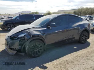 2024 Tesla Model Y Long Range z VIN 7SAYGDEE9RA255805, wystawiony jako Copart lot #50836555 z przebiegiem Nie podano mil oraz Szkoda całkowita • Salvage title. Historia ofert i sprzedaży dostępna na DreamBid. Obrazek 1.