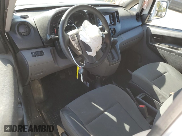 2018 Nissan NV200 SV z VIN 3N6CM0KNXJK700111, wystawiony jako Copart lot #53747595 z przebiegiem Nie podano mil oraz Szkoda całkowita • Salvage title. Historia ofert i sprzedaży dostępna na DreamBid. Obrazek 8.