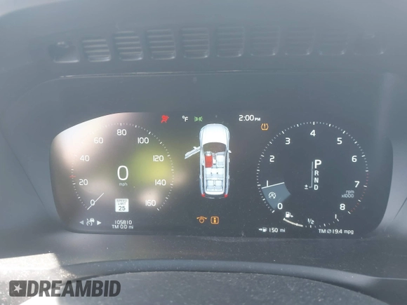 2018 Volvo XC90 Momentum with VIN YV4A22PKXJ1325880, listed as a IAAI auction lot 41719160 with 105,810 mi miles. Bid and sale history available at carsss.com. Image 7.