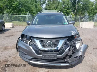 2019 Nissan Rogue SV with VIN JN8AT2MVXKW379512, listed as a IAAI auction lot 39550823 with 72,227 mi miles. Bid and sale history available at carsss.com. Image 6.