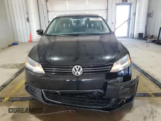 2013 Volkswagen Jetta SE with VIN 3VWDP7AJ1DM435252, listed as a Copart auction lot 57394895 with 174,993 mi miles and Salvage title. Bid and sale history available at DreamBid. Image 5.